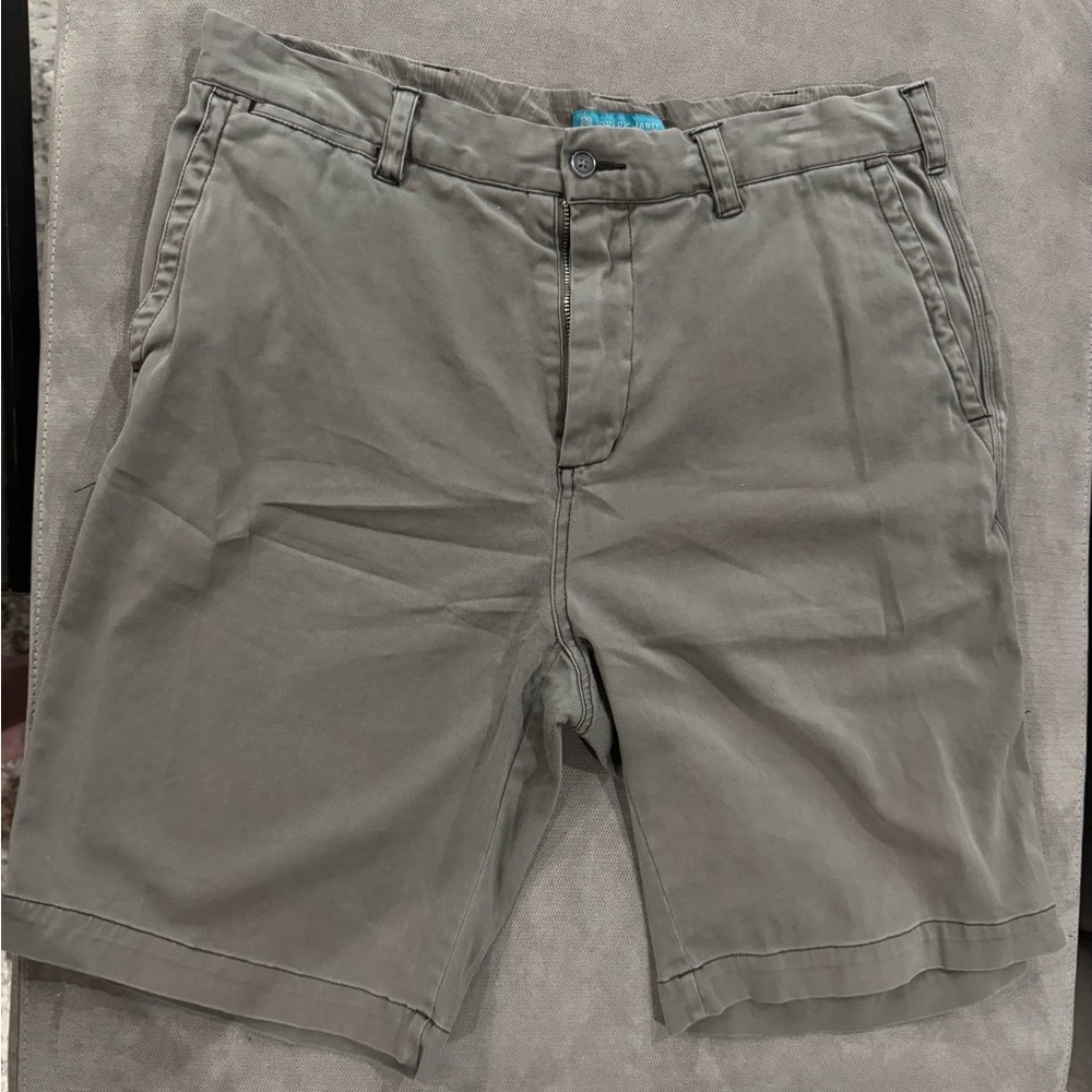 Tori Richard Men’s Gray Shorts